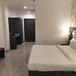 Hotel Varanasi Inn